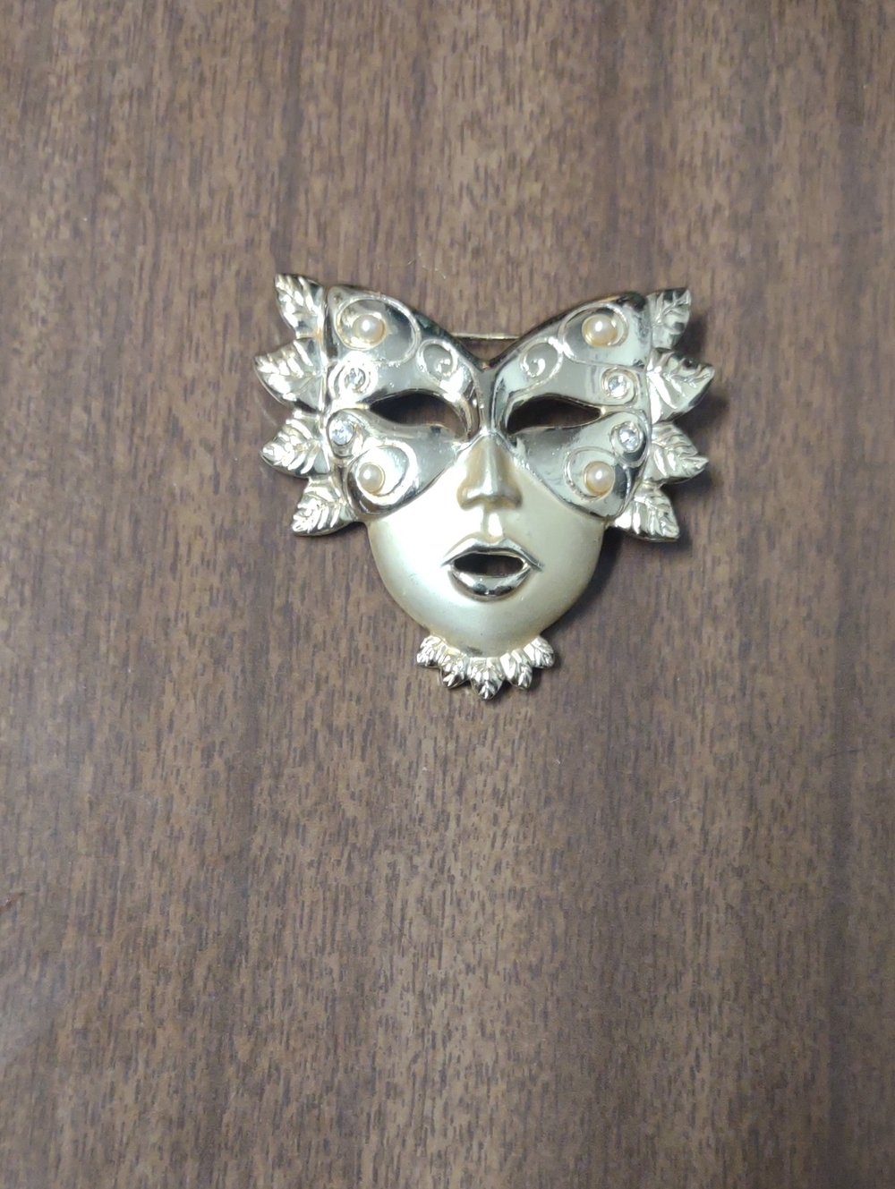 Gold Tone Decorative Masquerade Brooch